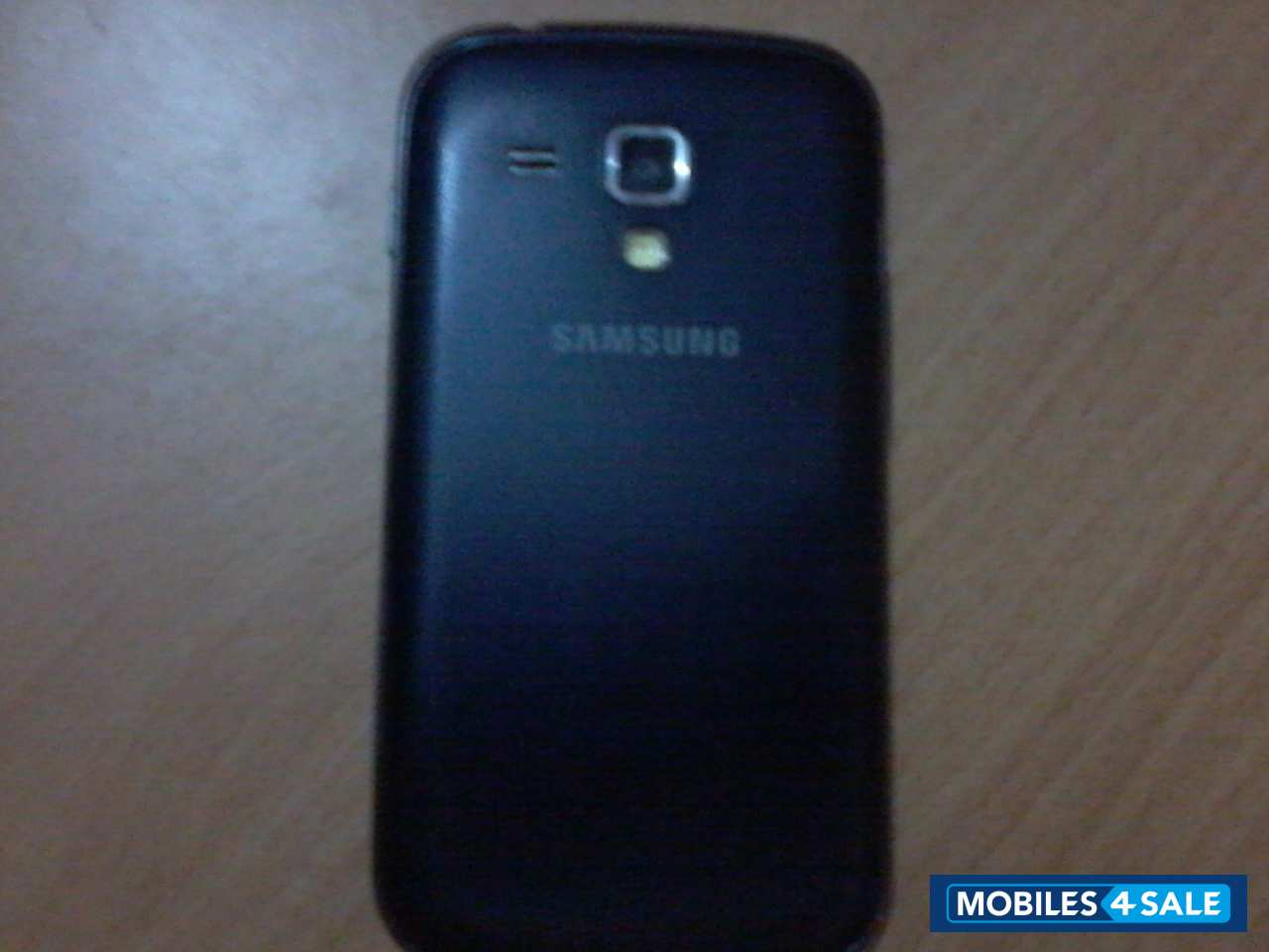 Black Samsung  GT-S7582