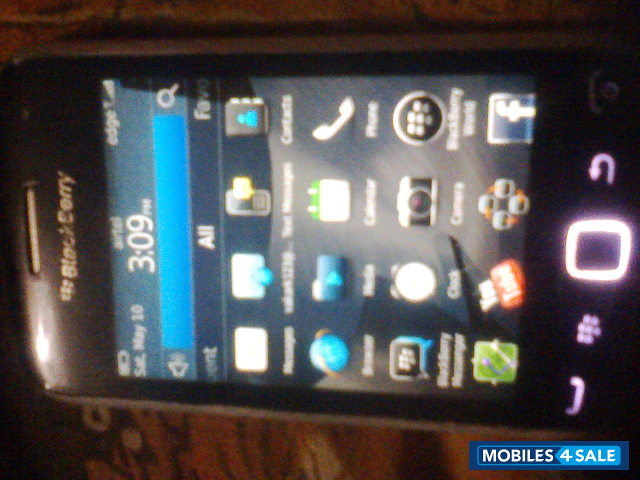 Black BlackBerry Curve 9380