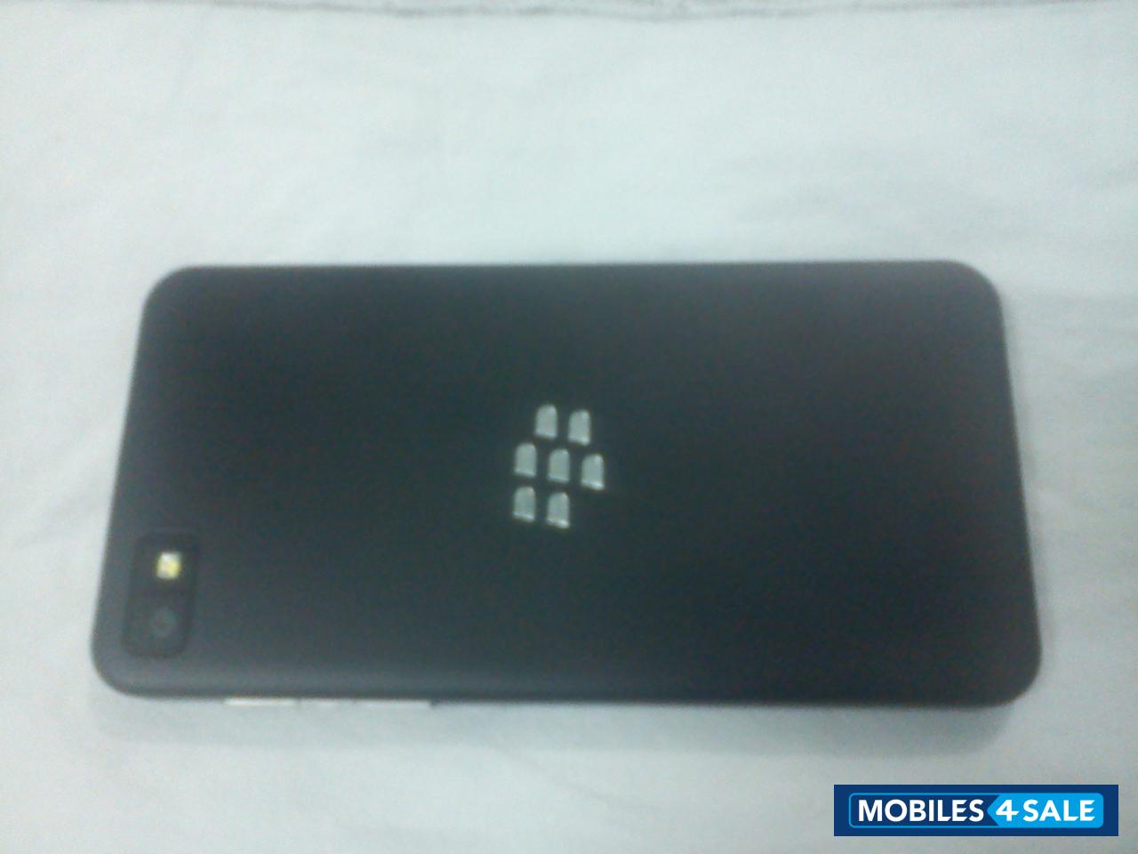 Black BlackBerry Z10