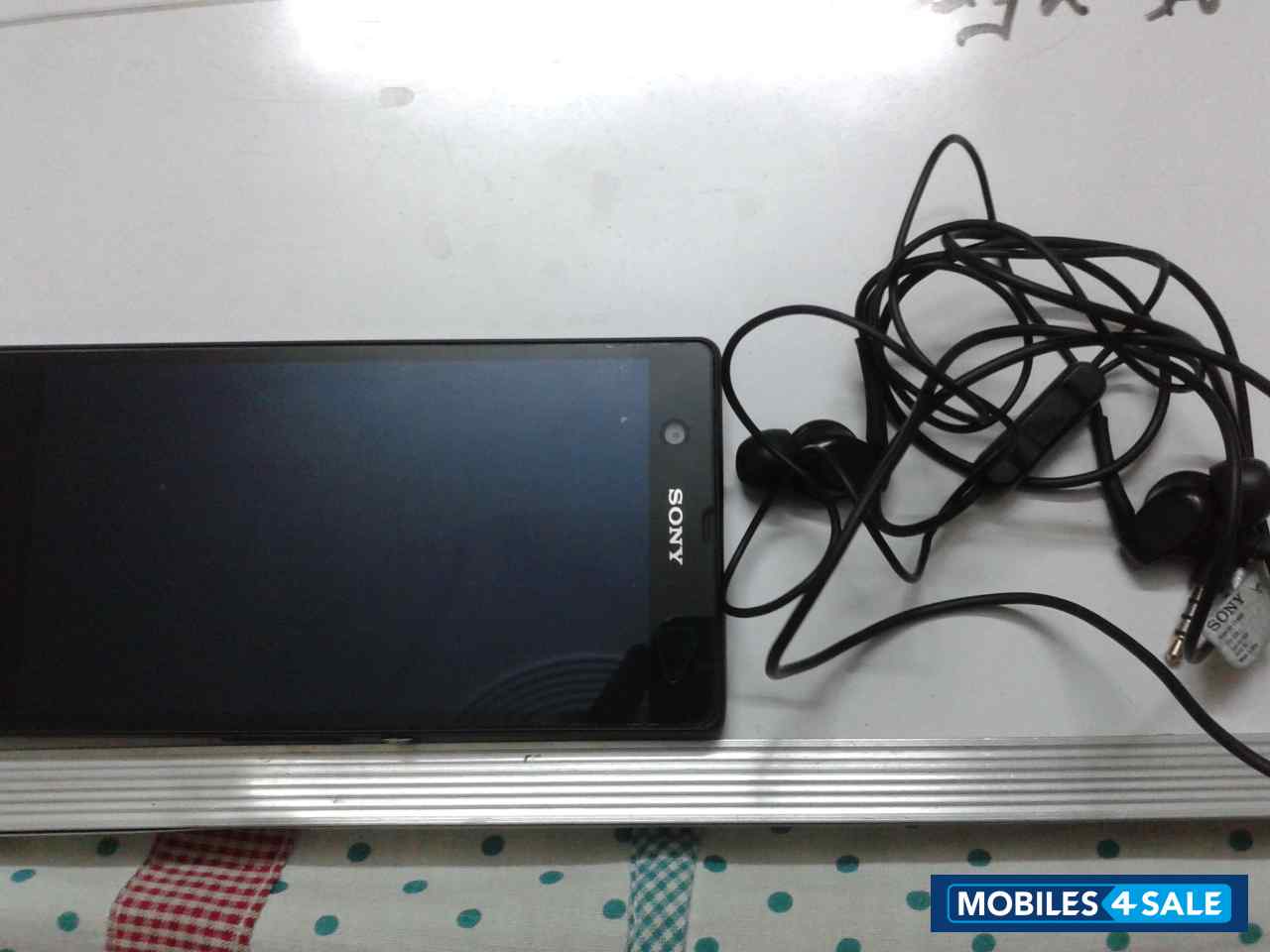 Black Sony Xperia Z