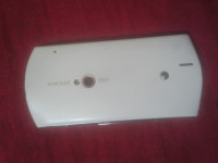 White Sony Ericsson Xperia neo V