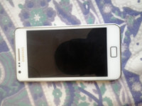 White Samsung Galaxy S2