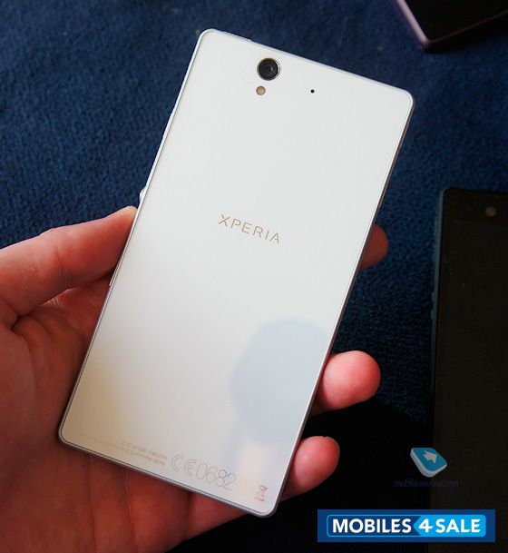 White Sony Xperia