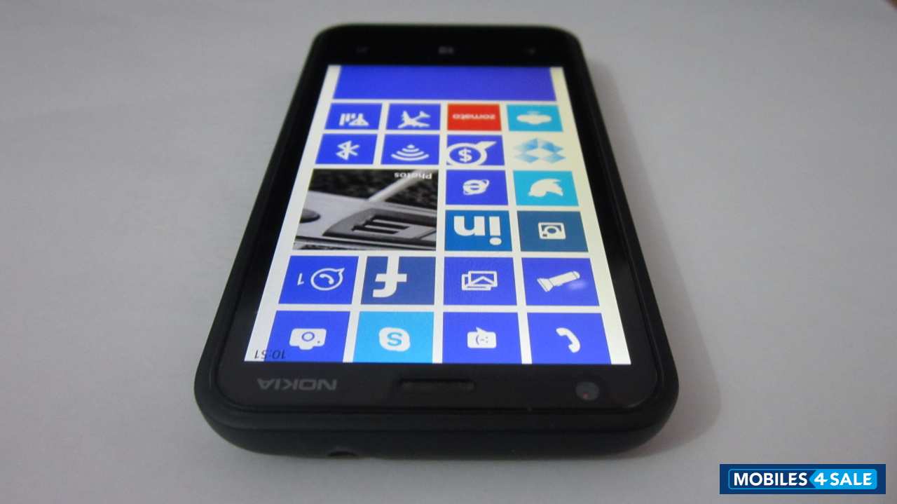 Black Nokia Lumia 620