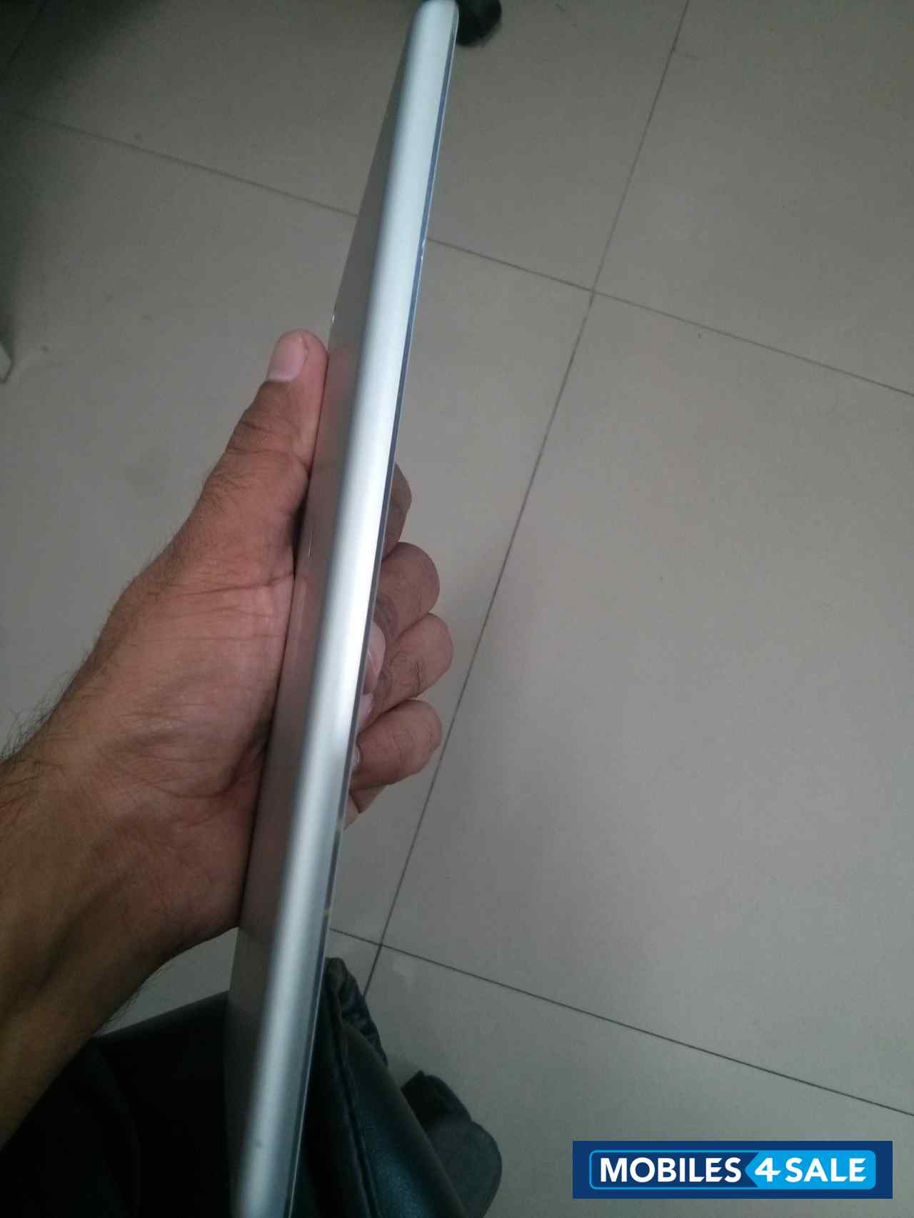 White, Silver Apple iPad mini