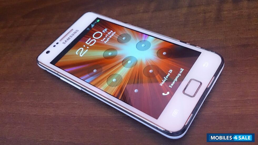 White Samsung Galaxy S2