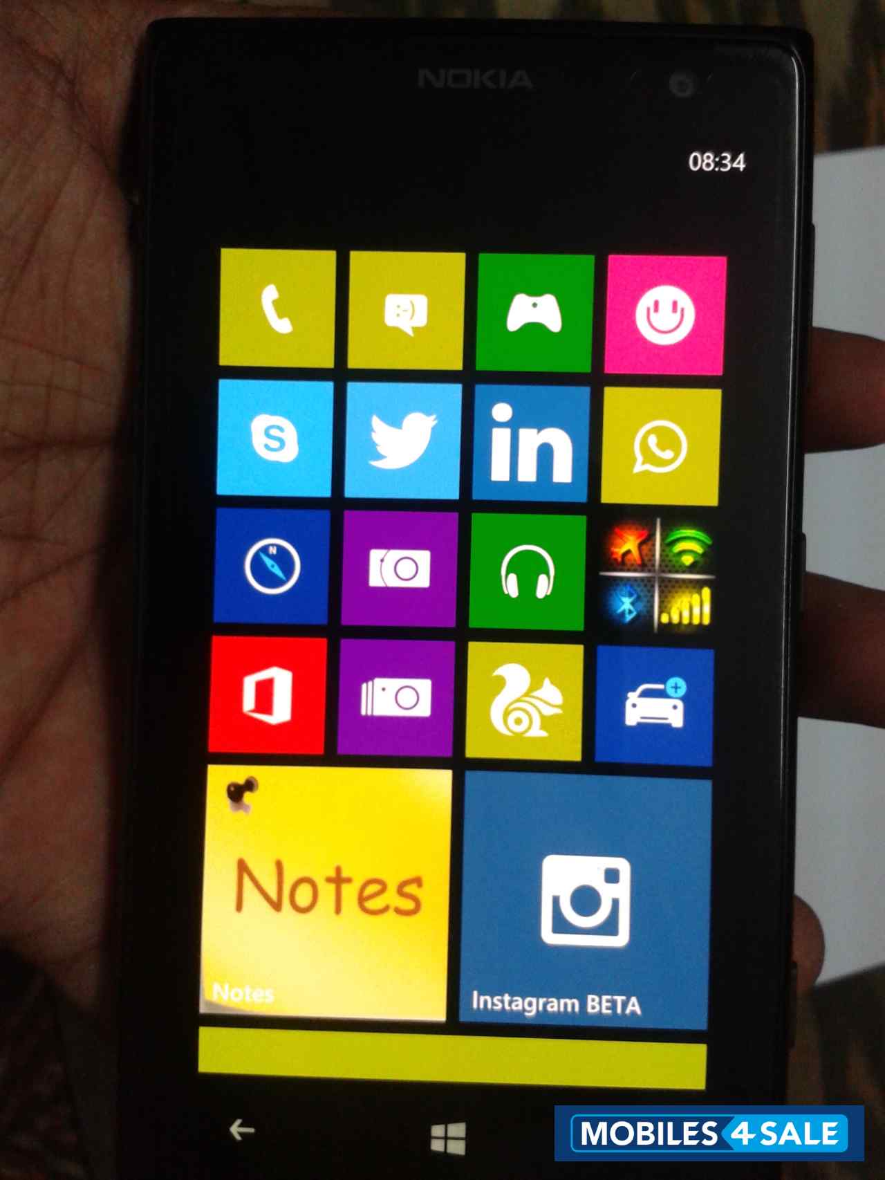 Black Nokia Lumia 1020