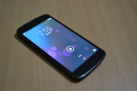 Black LG Nexus 4