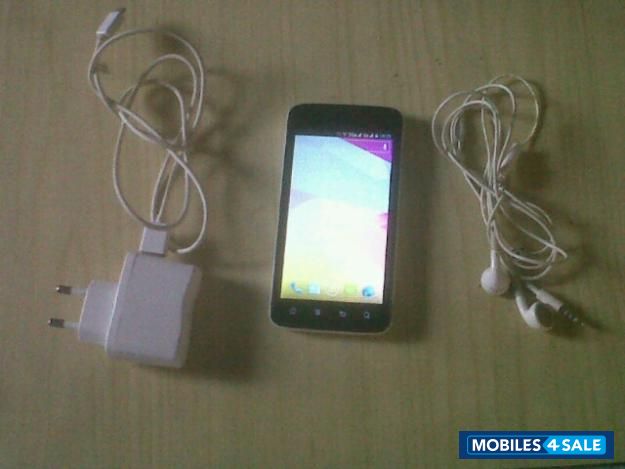 White Karbonn A21