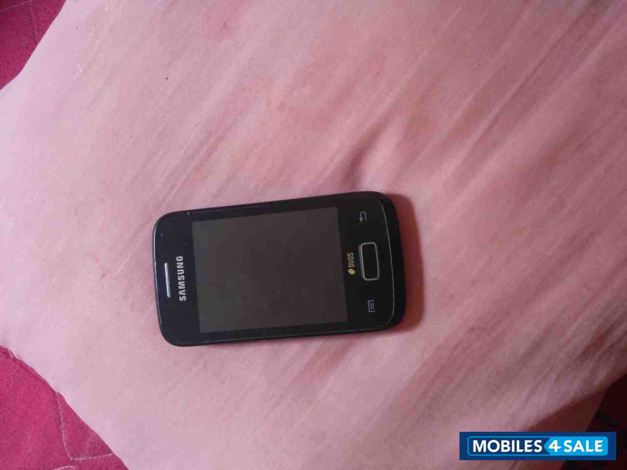 Black Samsung GT-series GT-S6102