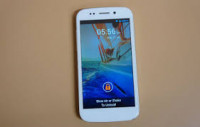 White Micromax Canvas 4 A210