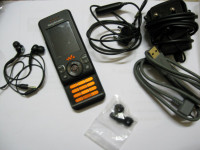 Black Sony Ericsson W580