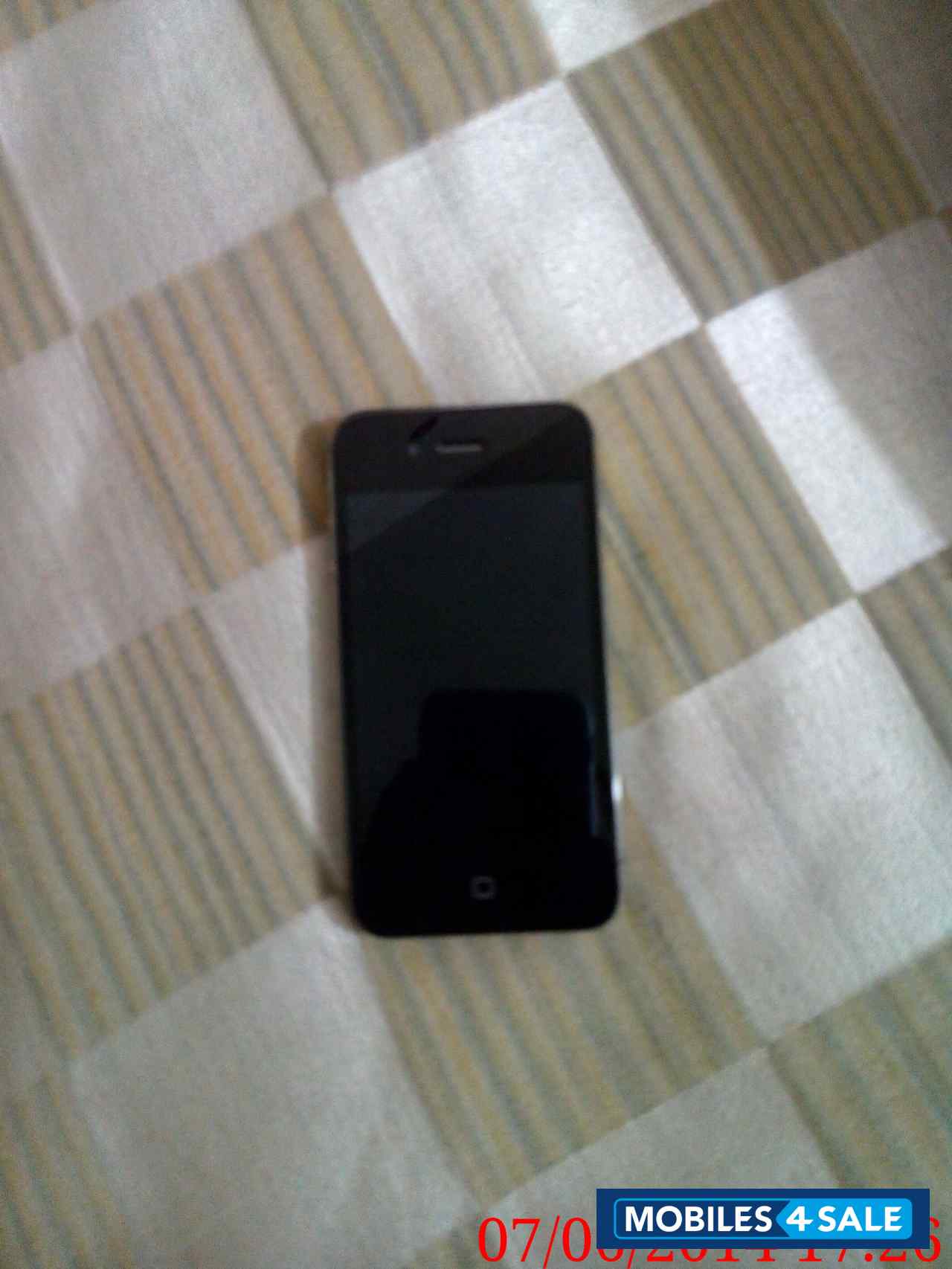 Black Apple iPhone 4S