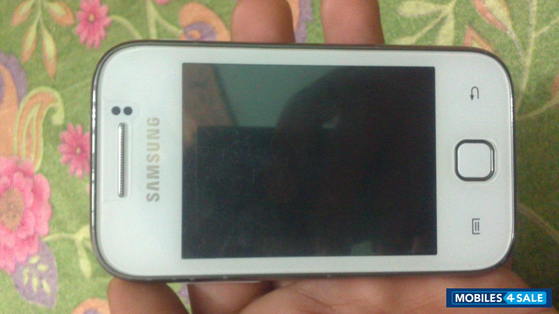 White Samsung Galaxy Y