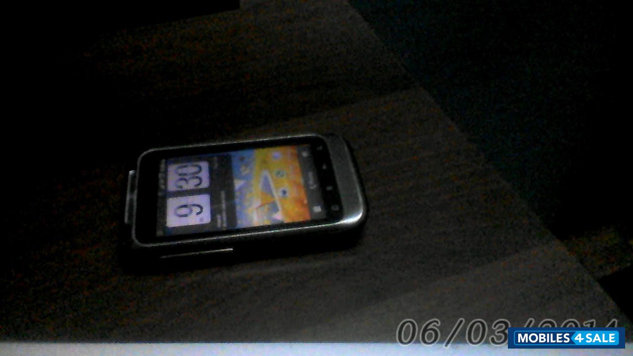 Black HTC Wildfire