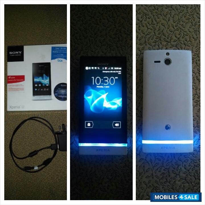 White Sony Xperia U