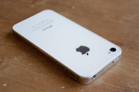 White Apple iPhone 4S