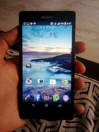 Black Sony Xperia Z