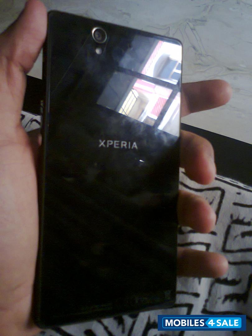 Black Sony Xperia Z