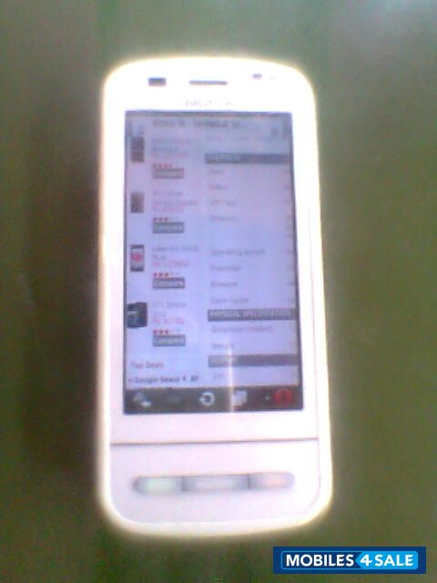 White Nokia C6