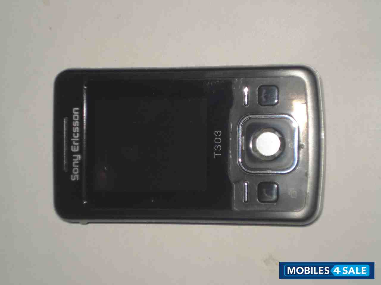 Black Sony Ericsson T303