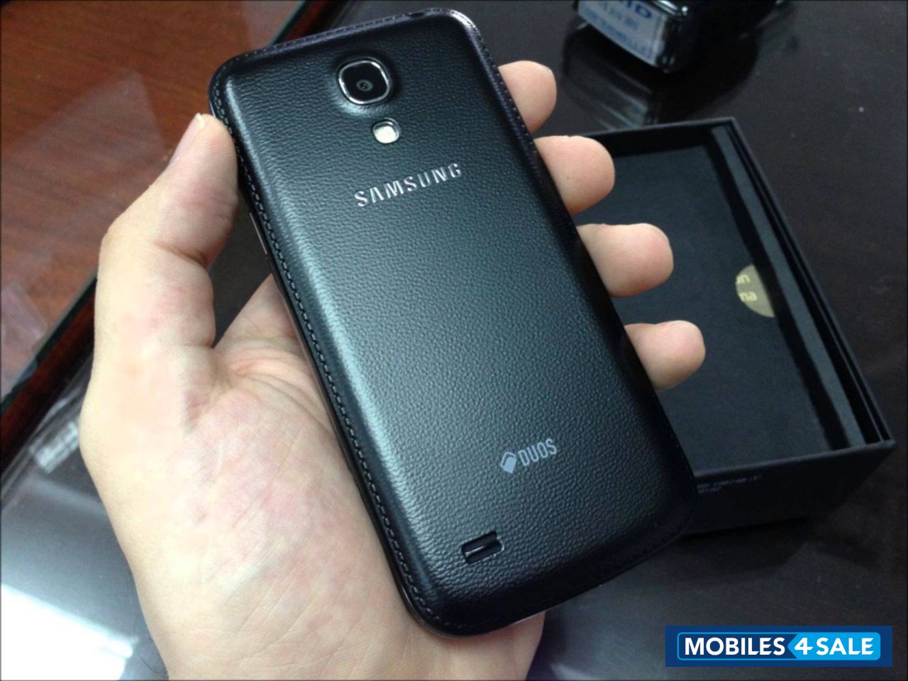 Black (leather) Samsung Galaxy S4