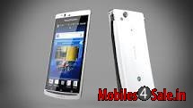 White Sony Ericsson Xperia arc S