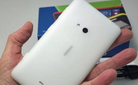 White Nokia Lumia 625