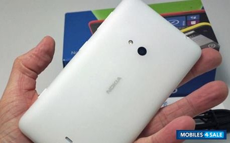 White Nokia Lumia 625