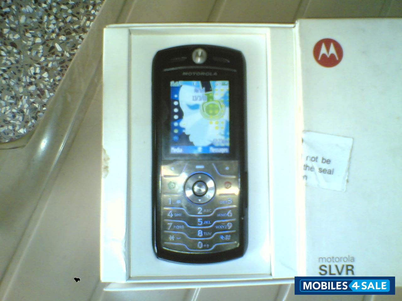 Black Motorola SLVR-L7