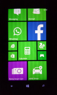 Black Nokia Lumia 620