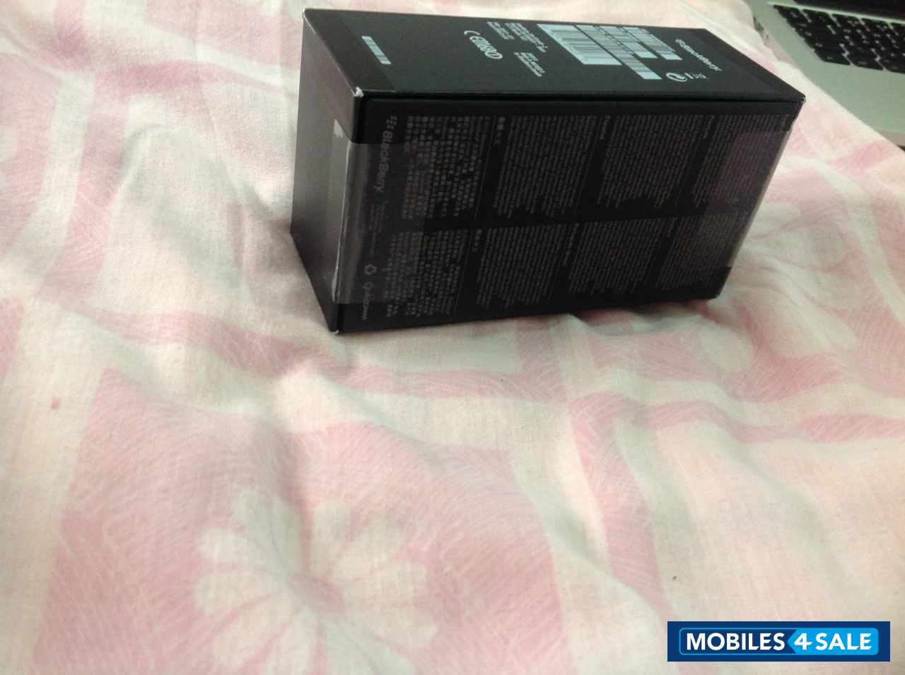 Black BlackBerry Z30