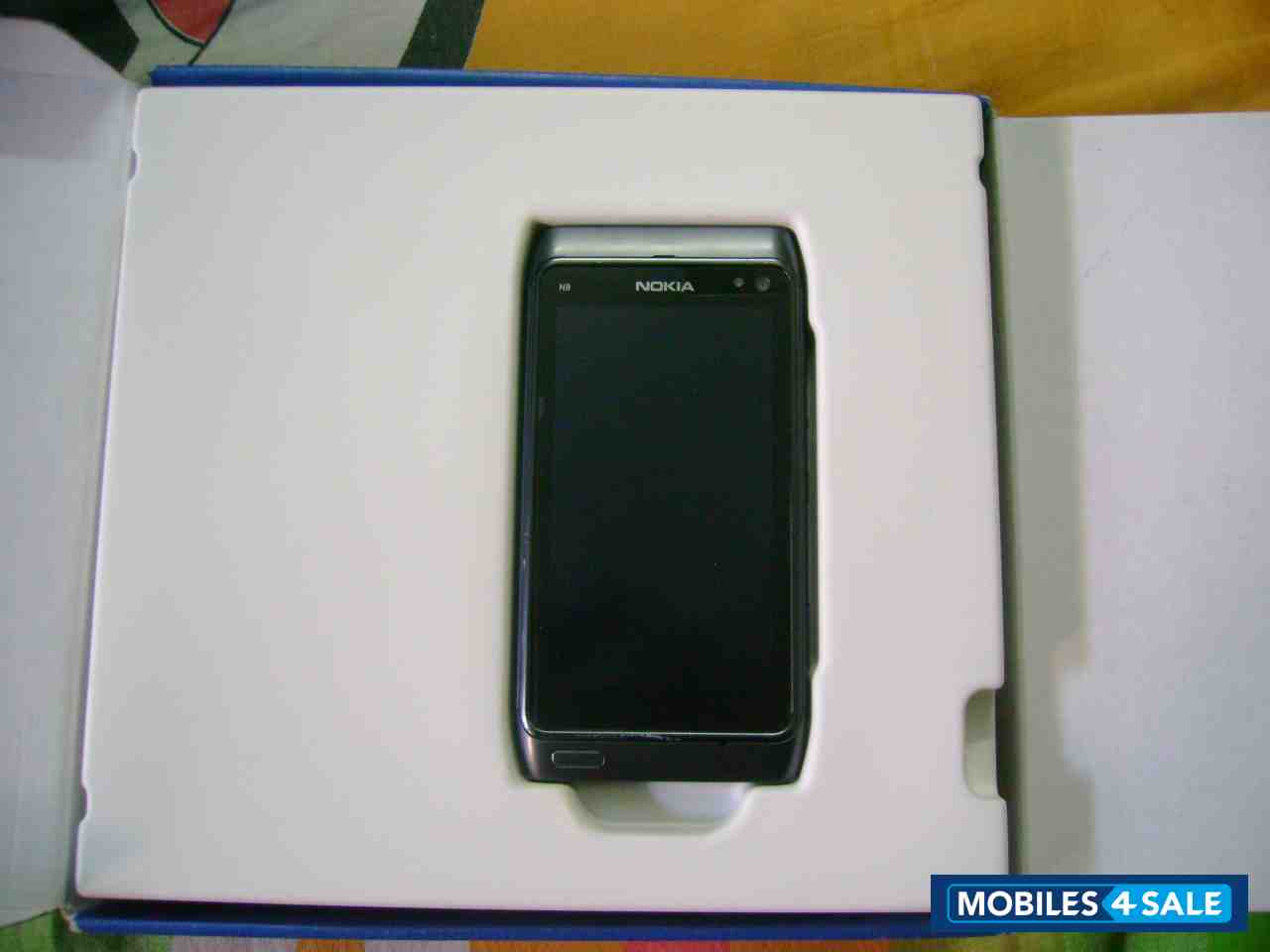 Black Nokia N8