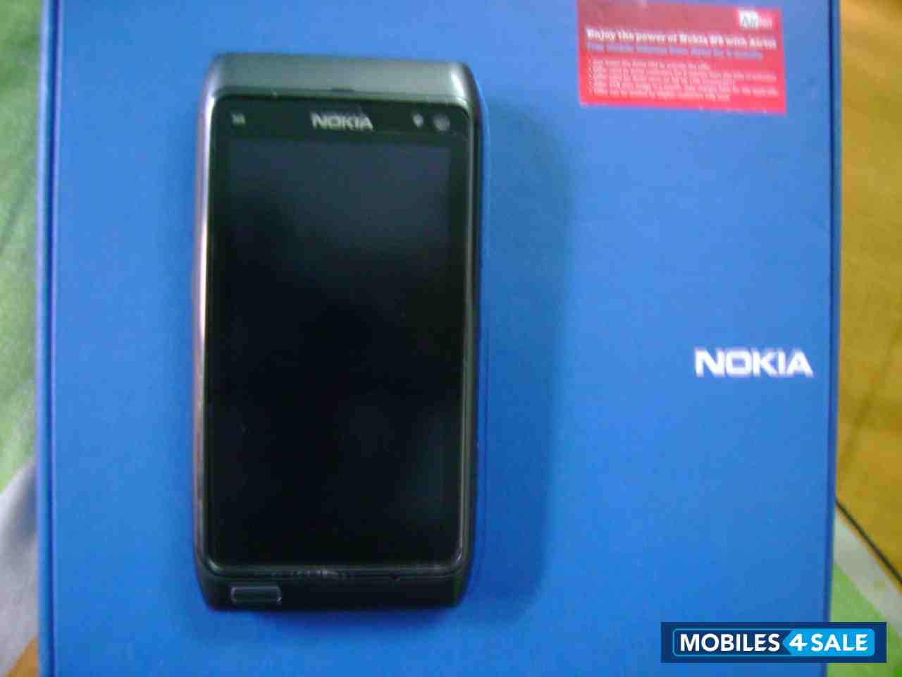 Black Nokia N8