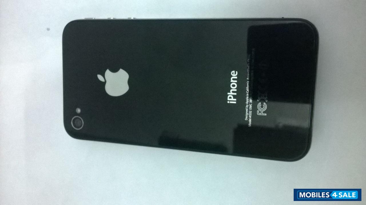 Black Apple iPhone 4