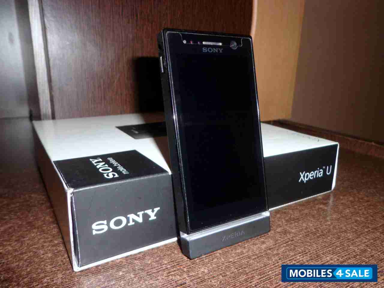 Black Sony Xperia U