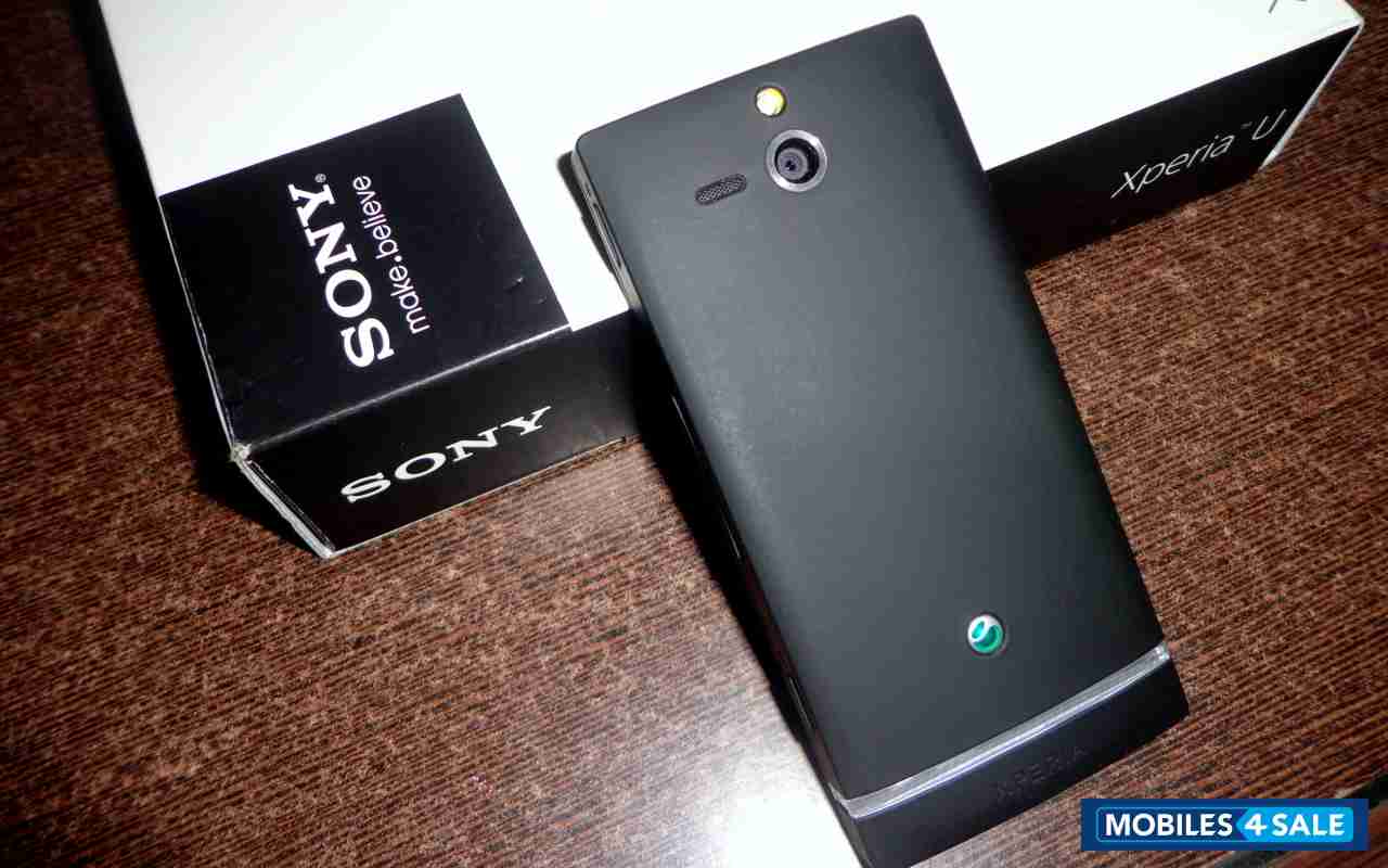 Black Sony Xperia U