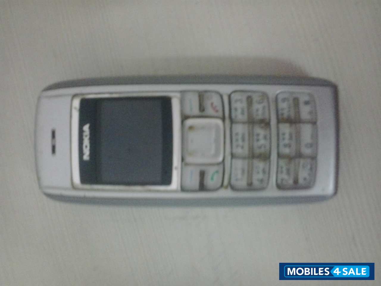 Silver Nokia 1600