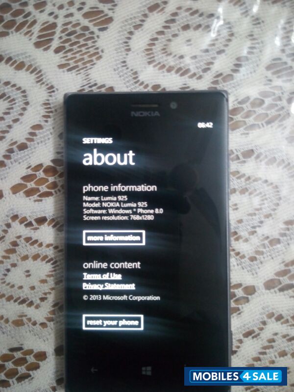 Black Nokia Lumia 925