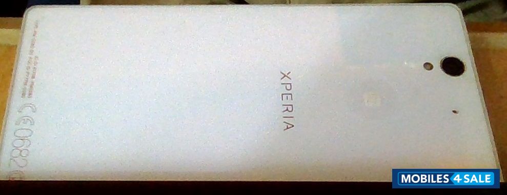 White Sony Xperia Z