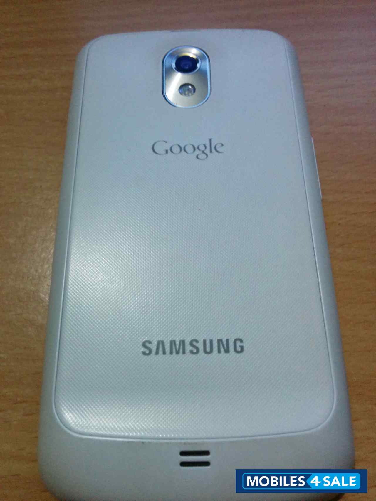 White Samsung Galaxy Nexus