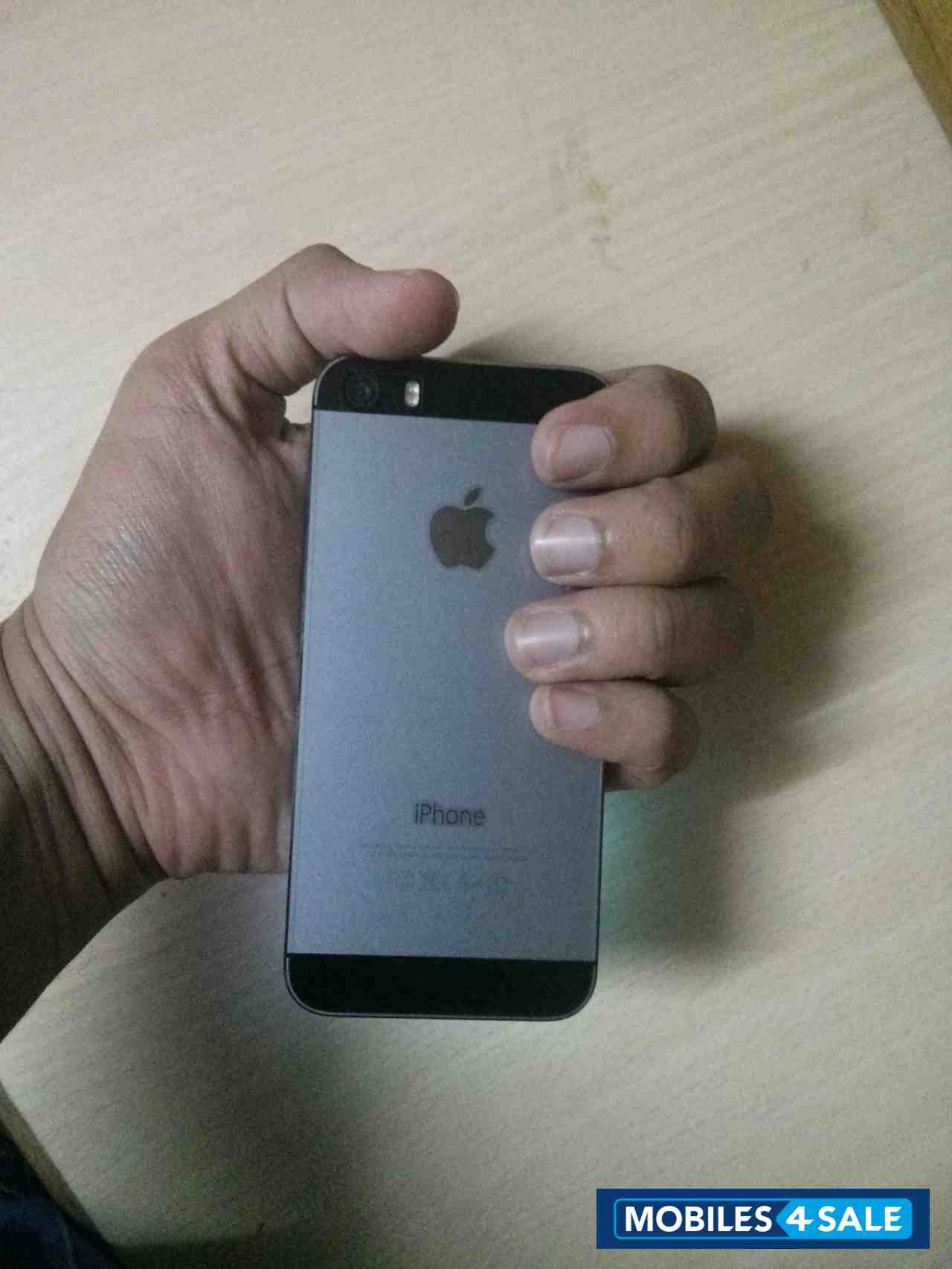 Space Grey (black) Apple iPhone 5S