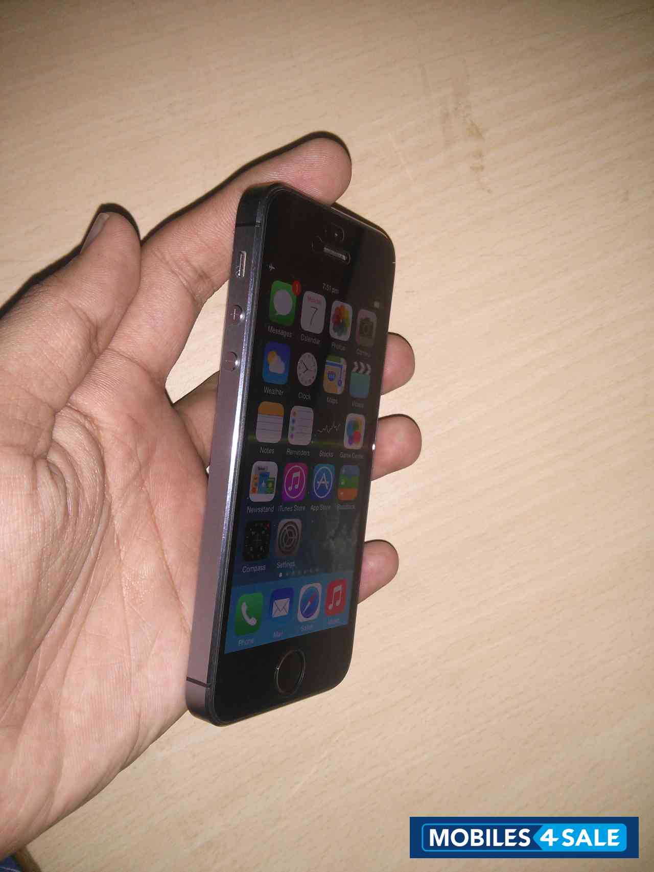 Space Grey (black) Apple iPhone 5S