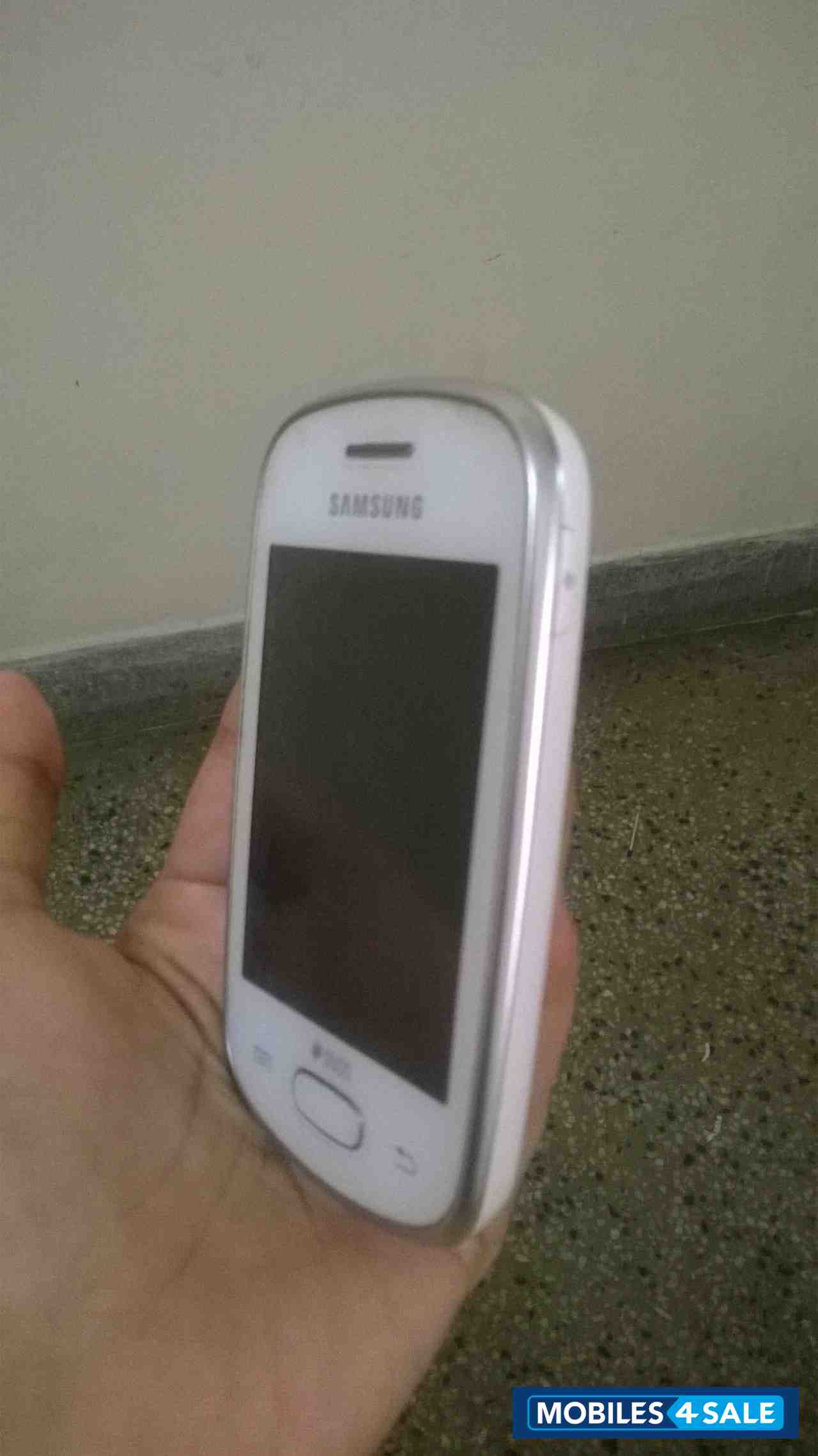 White Samsung Galaxy Star