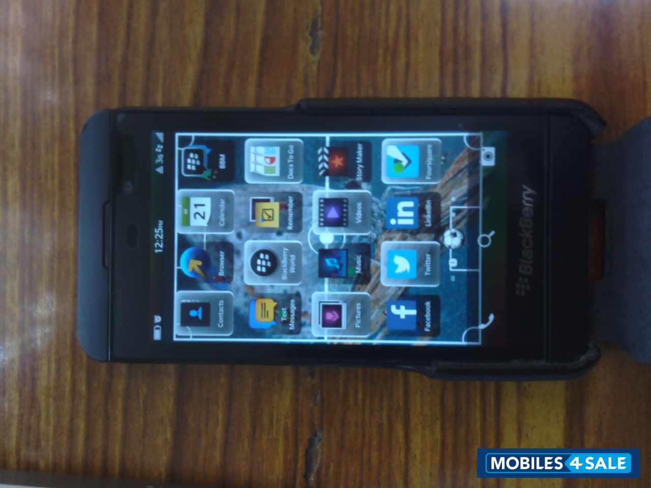 Black BlackBerry Z10