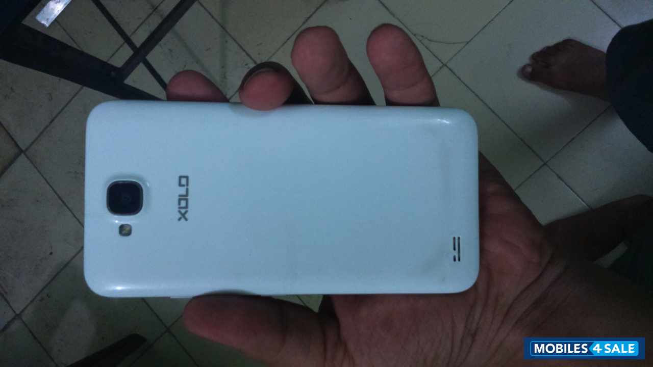 White Xolo Q800