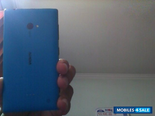 Cyan Nokia Lumia 720