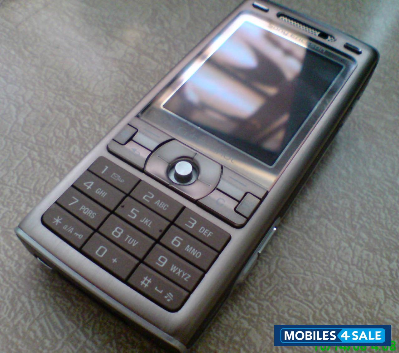 Golden Sony Ericsson K800