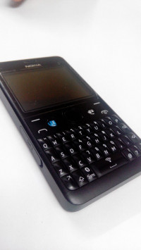 Black Nokia Asha 210