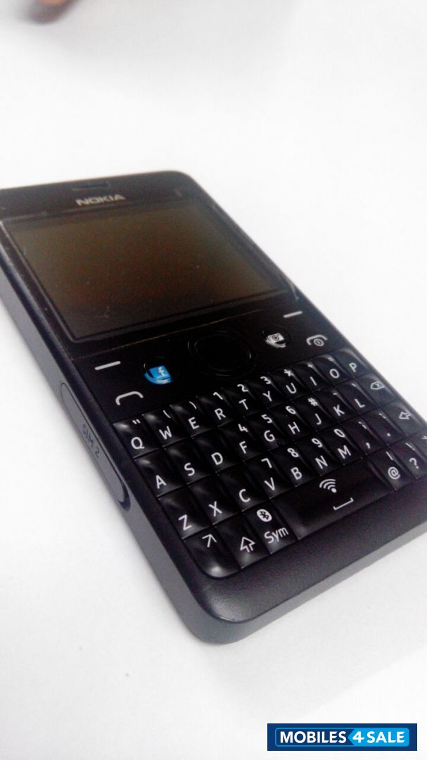 Black Nokia Asha 210